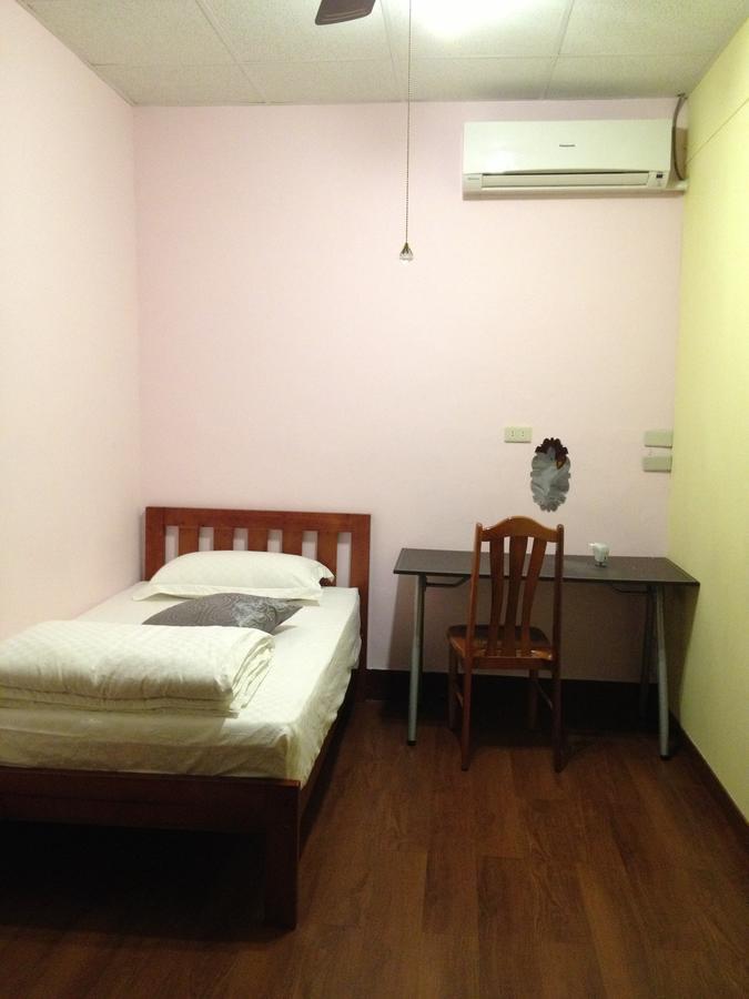 Handy Hostel Hualien stad Exteriör bild