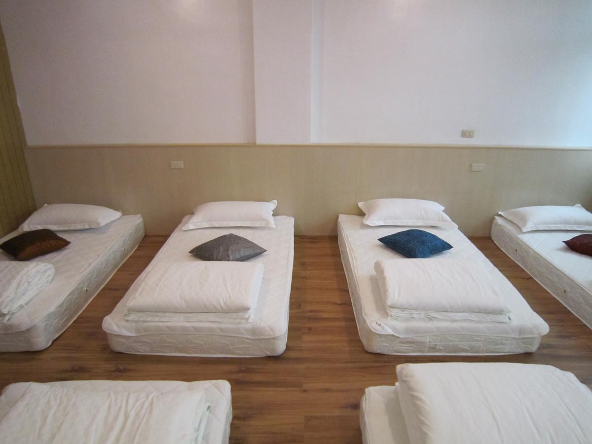 Handy Hostel Hualien stad Exteriör bild