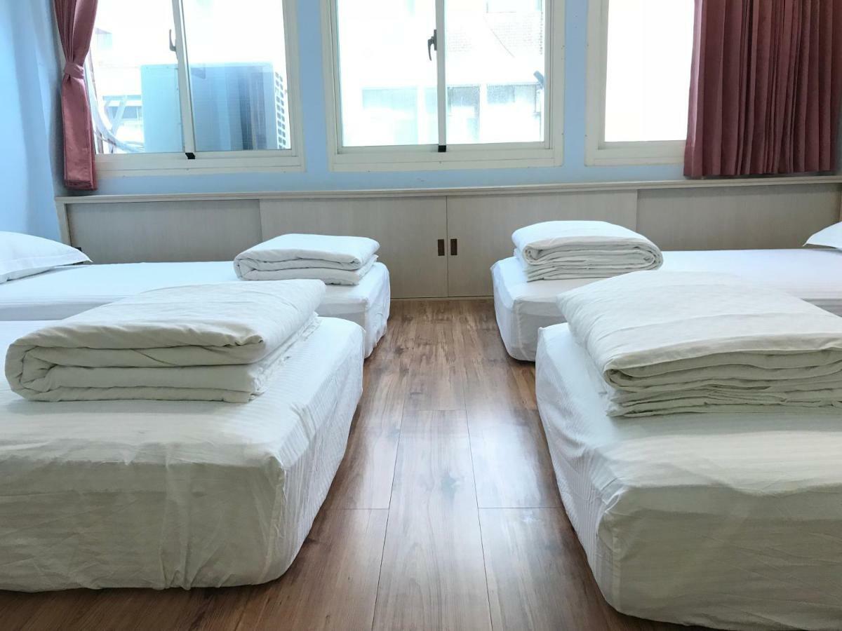 Handy Hostel Hualien stad Exteriör bild