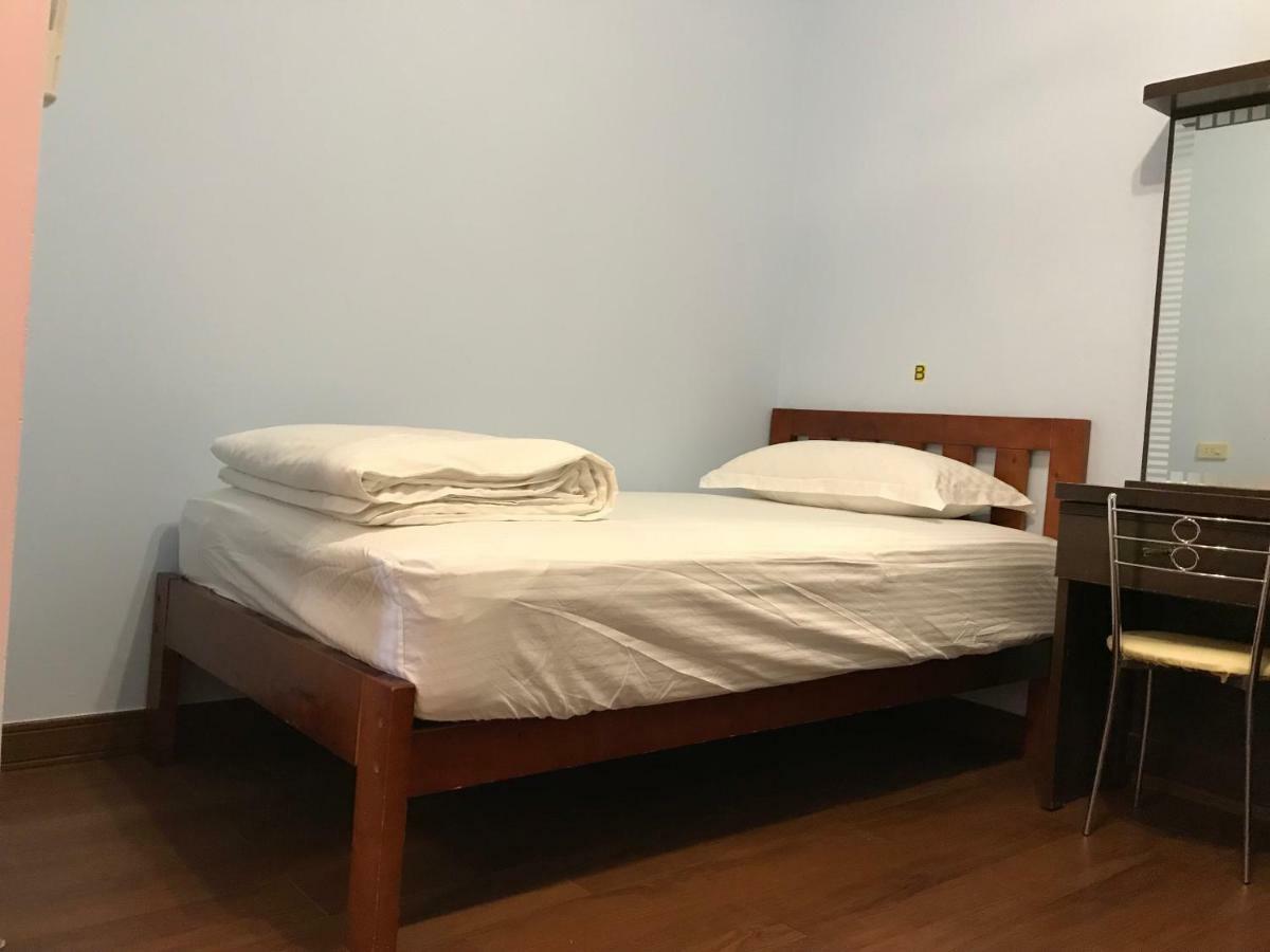 Handy Hostel Hualien stad Exteriör bild