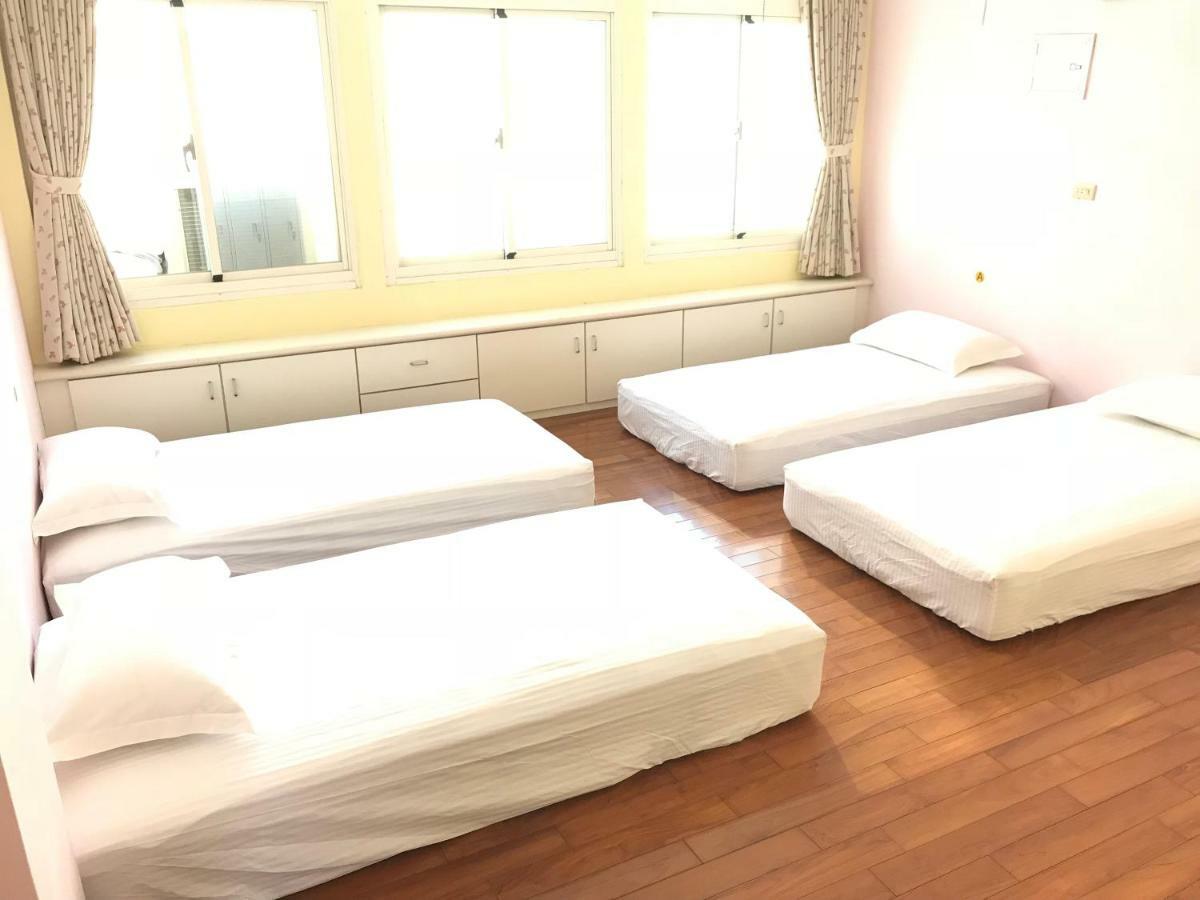 Handy Hostel Hualien stad Exteriör bild